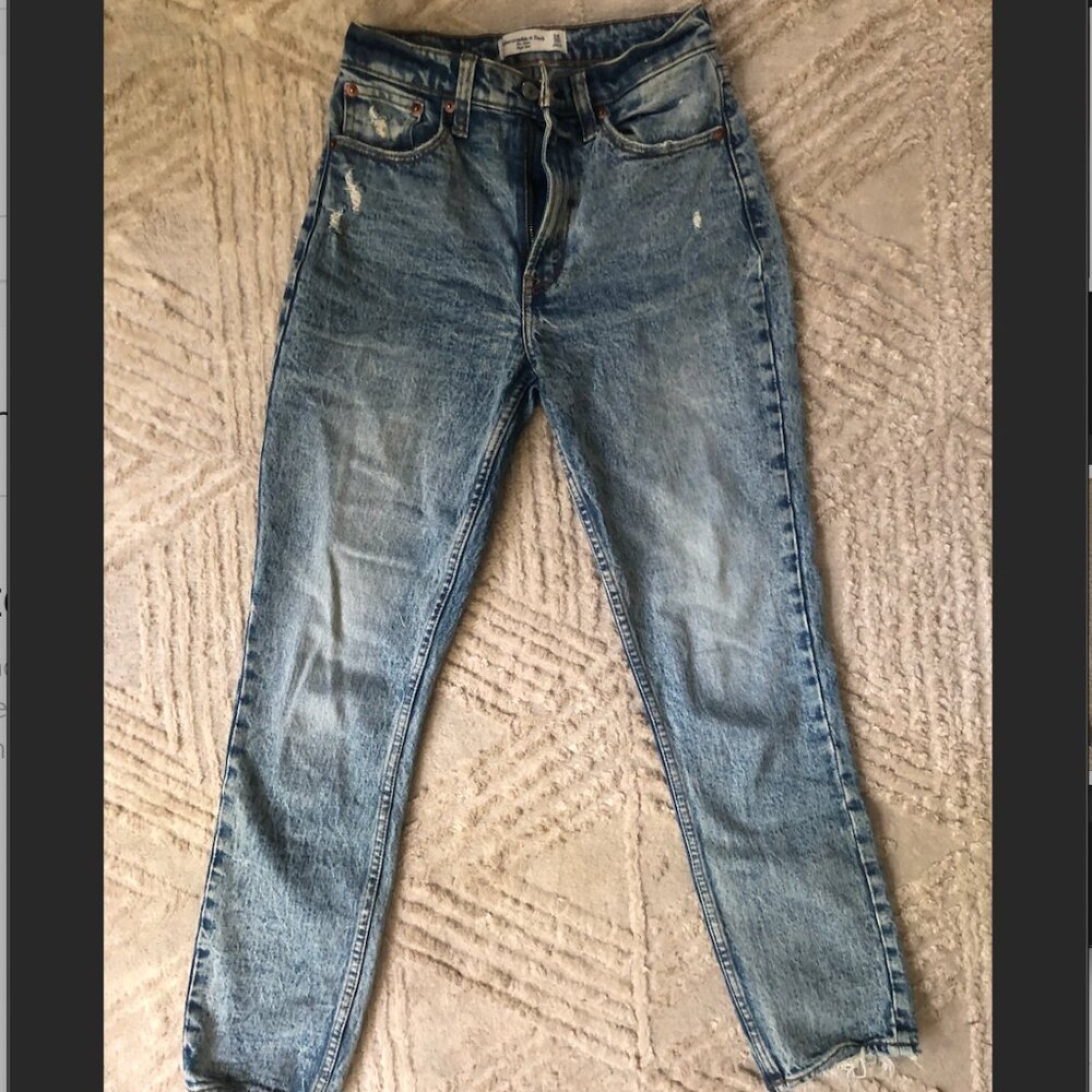 Abercrombie and Fitch High Rise Mom Jean